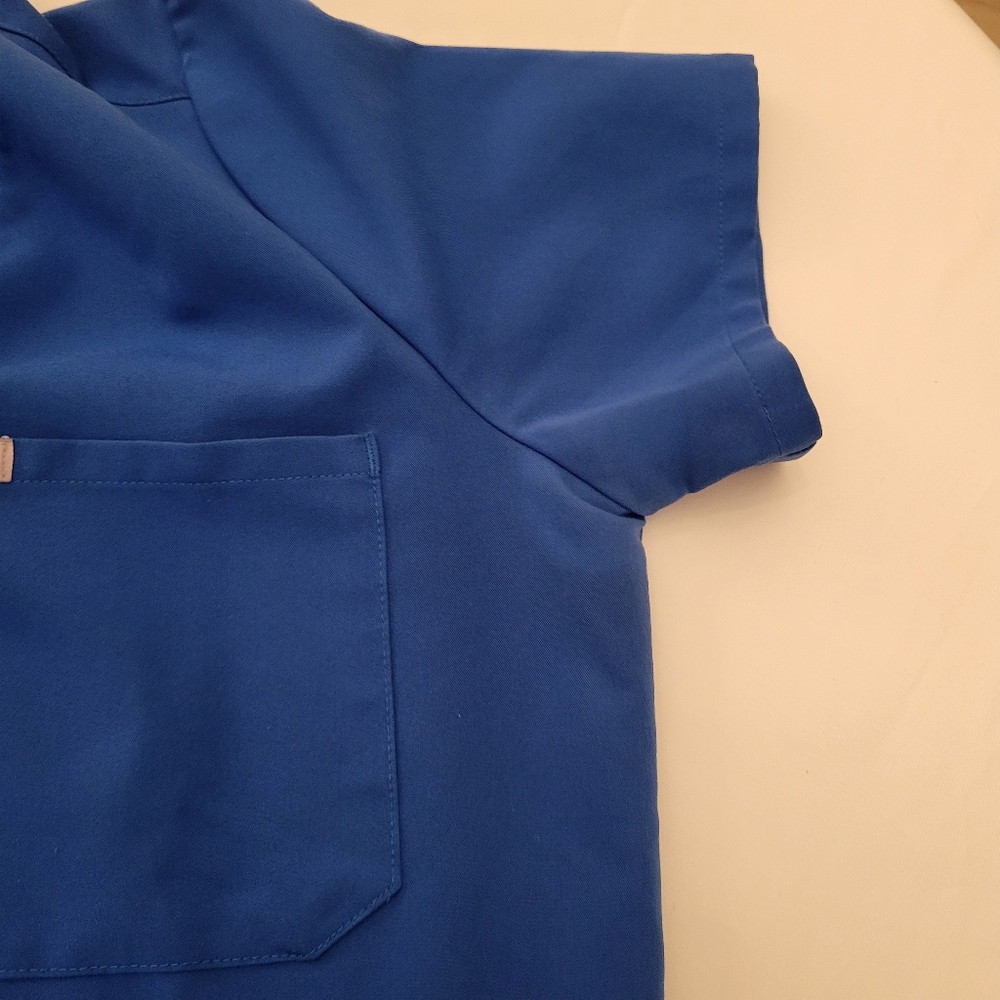 FIGS Catarina V-Neck Scrub Top|Women's Large|Royal Blue - Picture 8 of 9